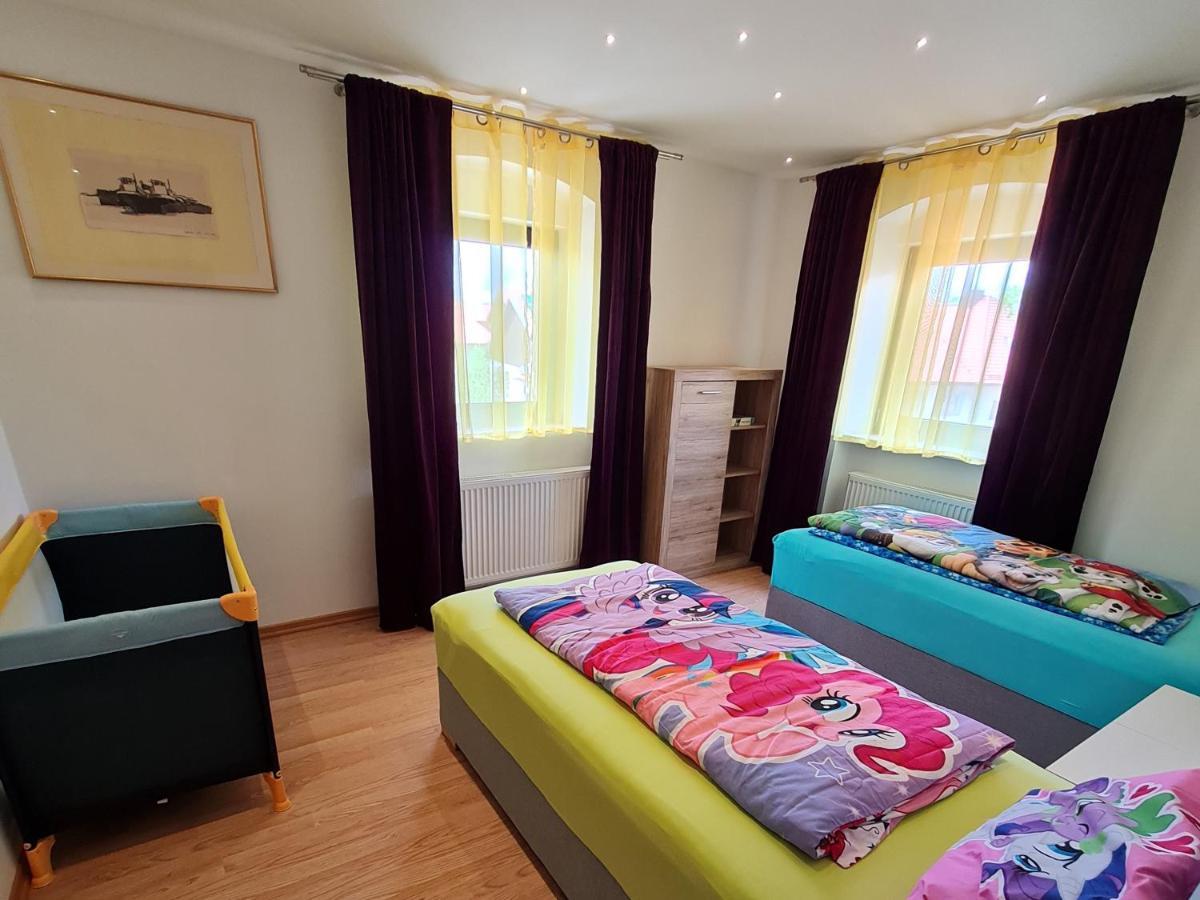 Ferien- Und Businesswohnung Relax Im Ersten Stock Sonnen Exterior foto