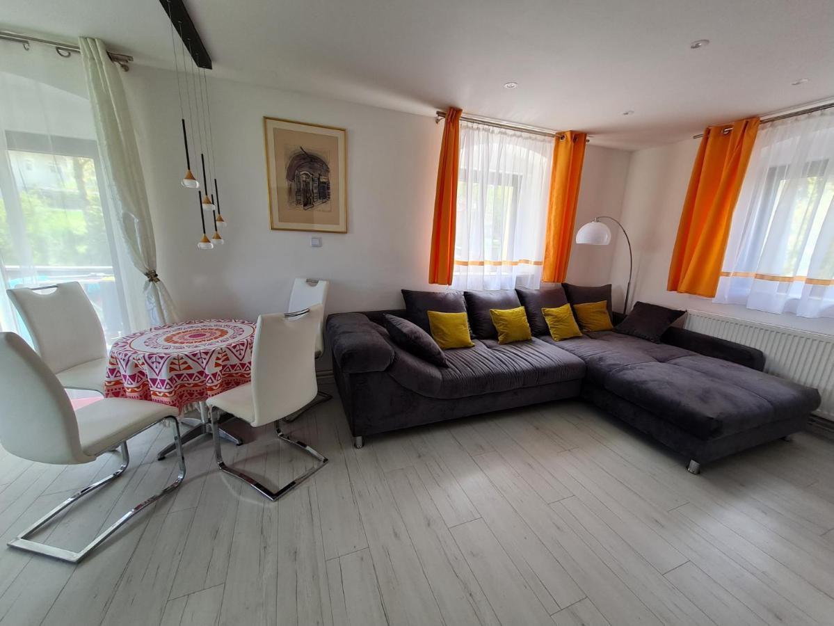 Ferien- Und Businesswohnung Relax Im Ersten Stock Sonnen Exterior foto