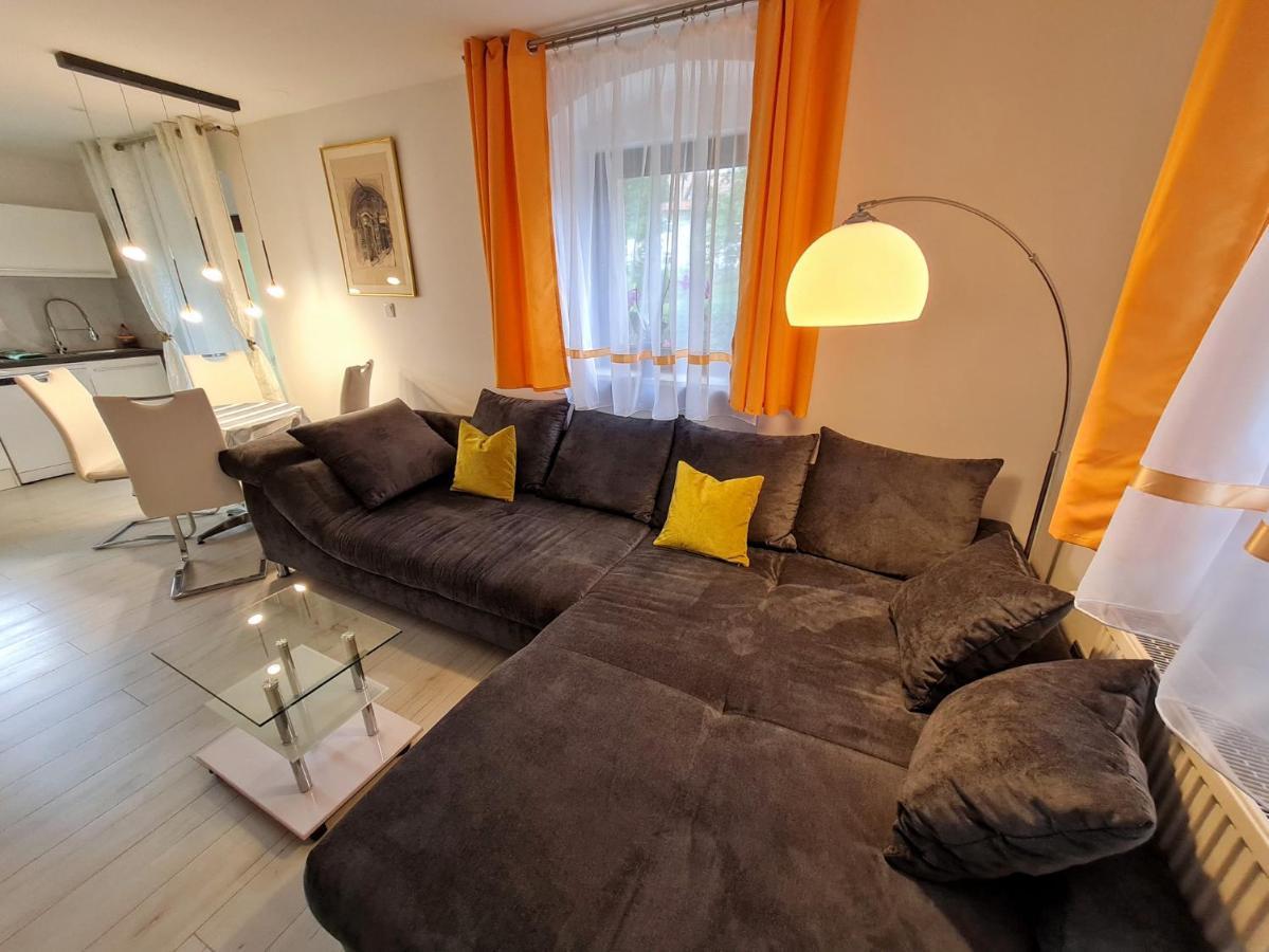 Ferien- Und Businesswohnung Relax Im Ersten Stock Sonnen Exterior foto