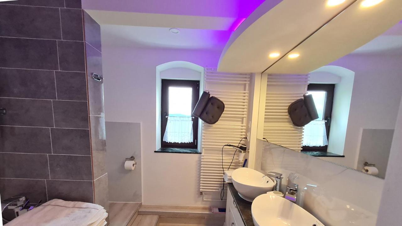 Ferien- Und Businesswohnung Relax Im Ersten Stock Sonnen Exterior foto