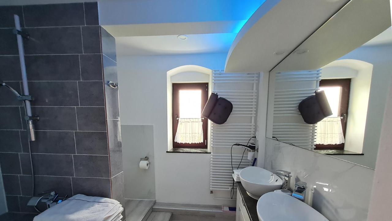Ferien- Und Businesswohnung Relax Im Ersten Stock Sonnen Exterior foto
